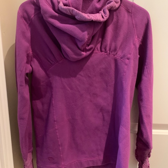 Lululemon long sleeve - Picture 3 of 4